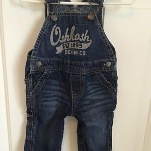 Oshkosh overalls 6 mo